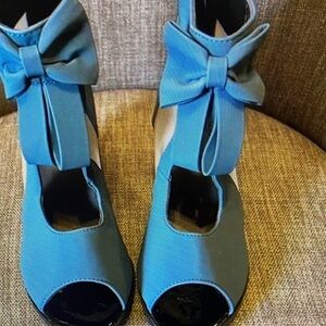 Clarks Blue Heeled Sandals with Bow Accent